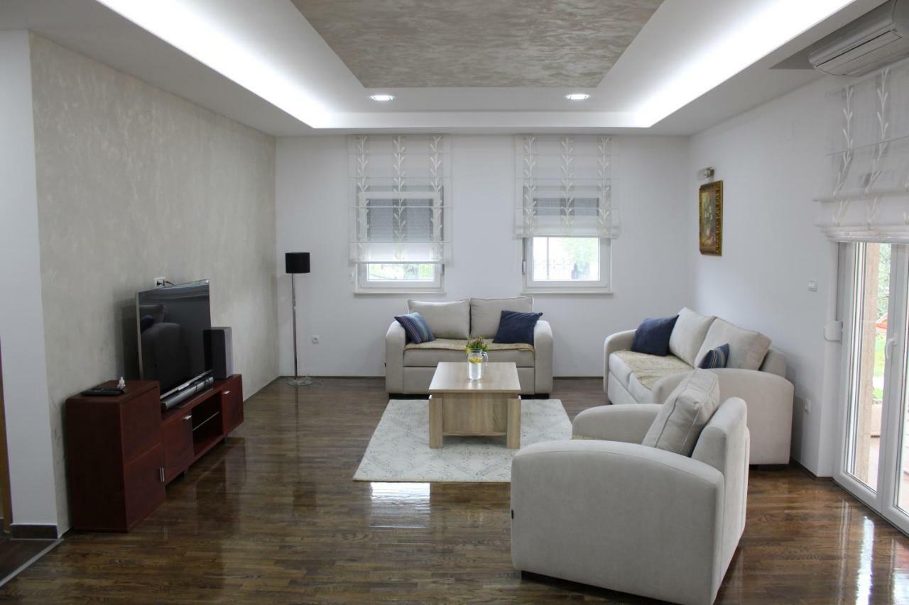 Villa Aleksandra Ljubuski Ngoại thất bức ảnh