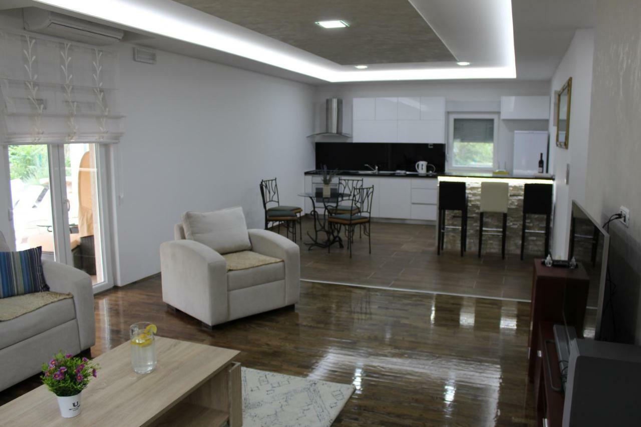 Villa Aleksandra Ljubuski Ngoại thất bức ảnh